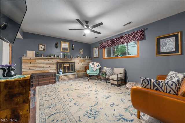 640 W Martin Avenue, Amherst, OH 44001
