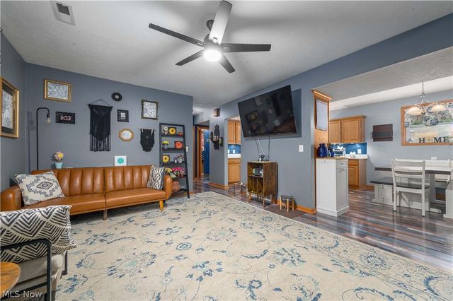 640 W Martin Avenue, Amherst, OH 44001