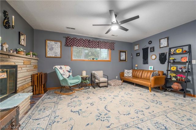 640 W Martin Avenue, Amherst, OH 44001