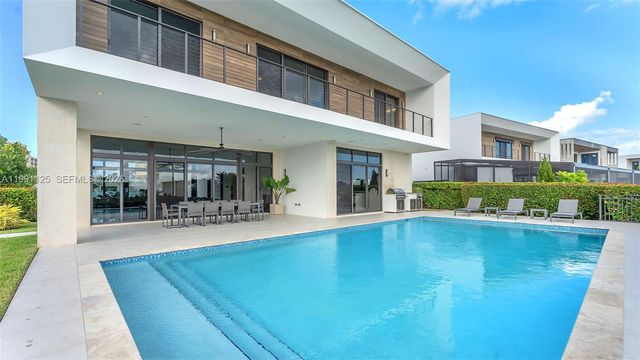 16772 Botaniko Dr S, Weston, FL 33326