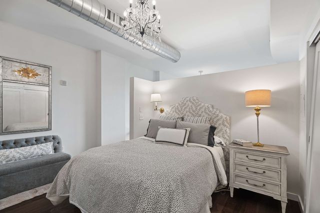 900 20th Ave S Apt 612, Nashville, TN 37212