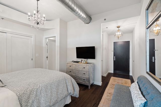 900 20th Ave S Apt 612, Nashville, TN 37212