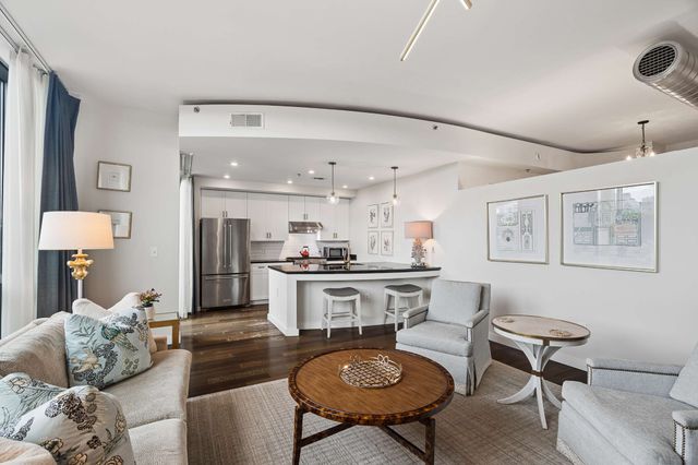 900 20th Ave S Apt 612, Nashville, TN 37212