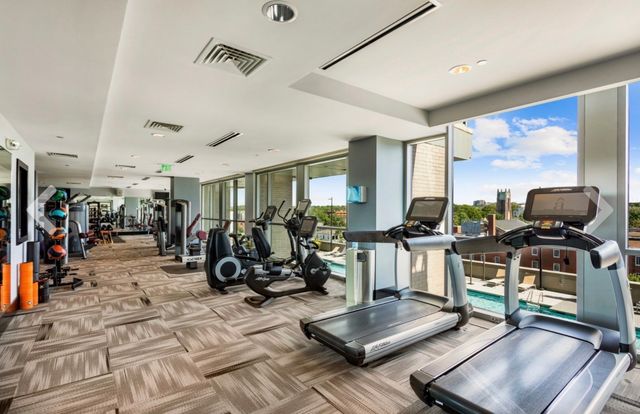 900 20th Ave S Apt 612, Nashville, TN 37212