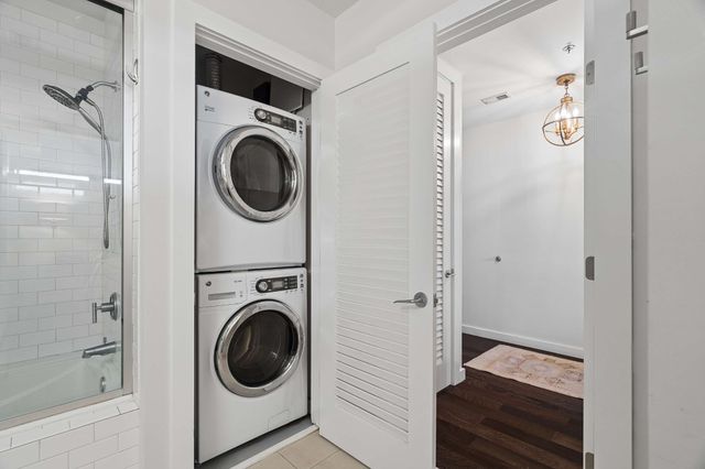 900 20th Ave S Apt 612, Nashville, TN 37212