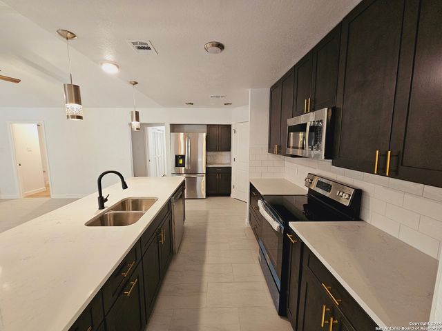 6700 YELLOW ROSE ST, San Antonio, TX 78238