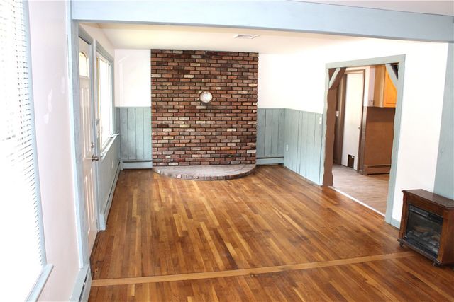 59 Arnold Road, Coventry, RI 02816