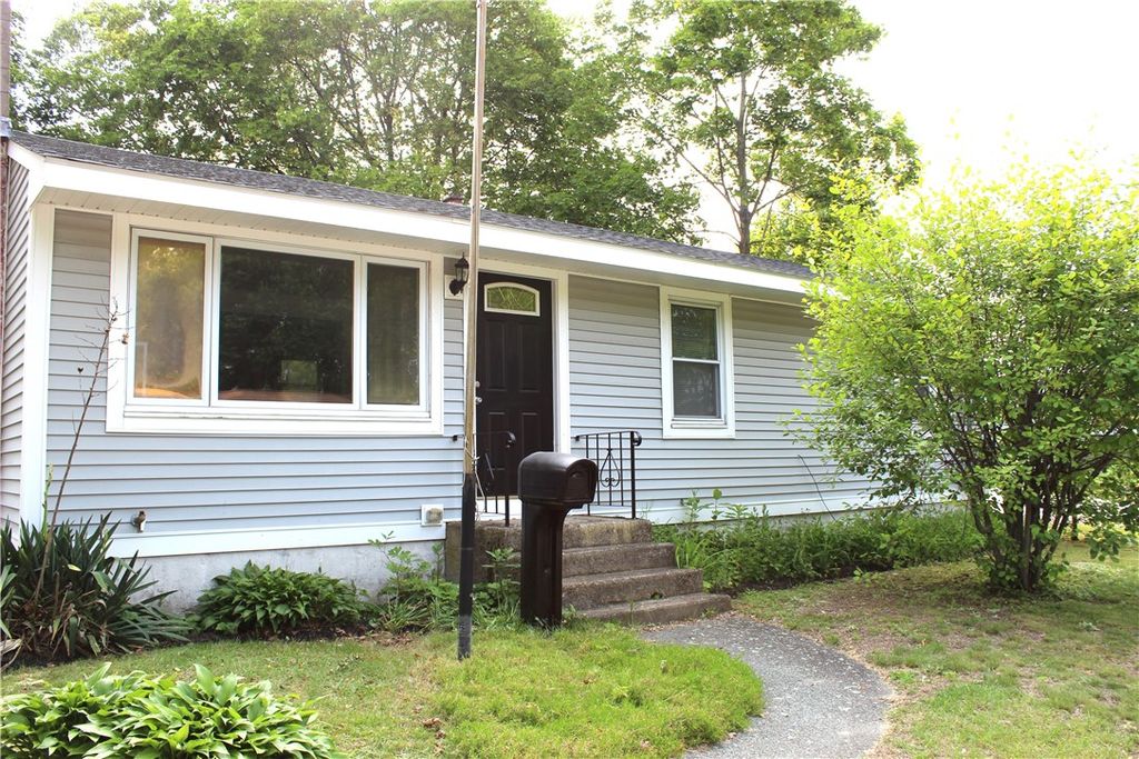 59 Arnold Road, Coventry, RI 02816