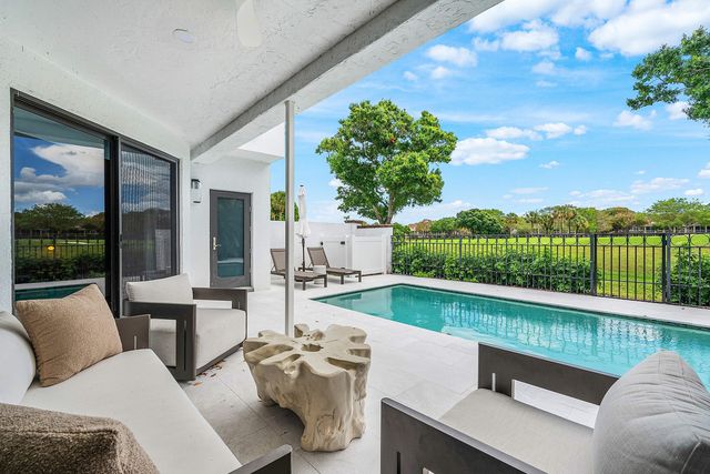 5798 NW 21st Avenue, Boca Raton, FL 33496