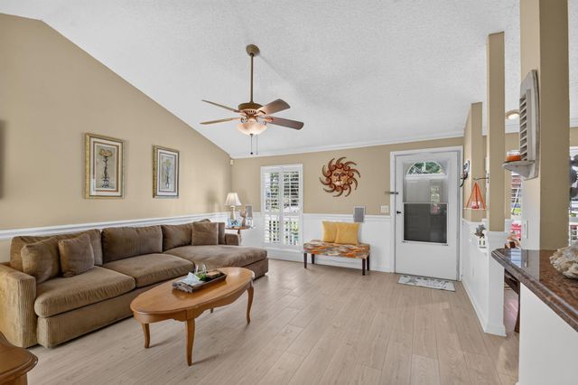 9099 Carma Drive, Boynton Beach, FL 33472