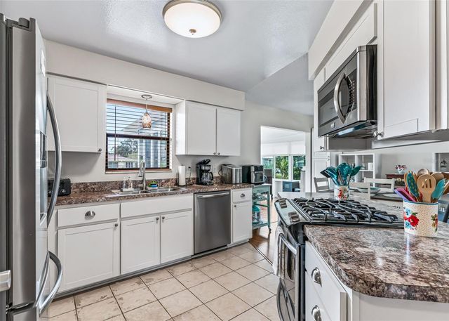 65 ABERDEEN CIRCLE, Leesburg, FL 34788