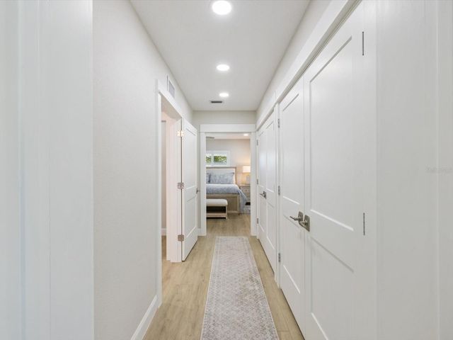 842 NOKOMIS AVENUE S, Venice, FL 34285