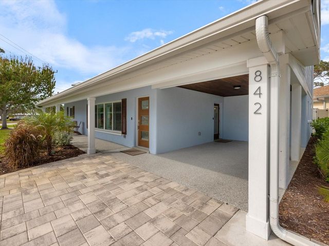 842 NOKOMIS AVENUE S, Venice, FL 34285