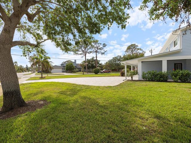 842 NOKOMIS AVENUE S, Venice, FL 34285