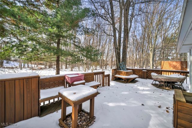 17922 Cambridge Oval, Strongsville, OH 44136