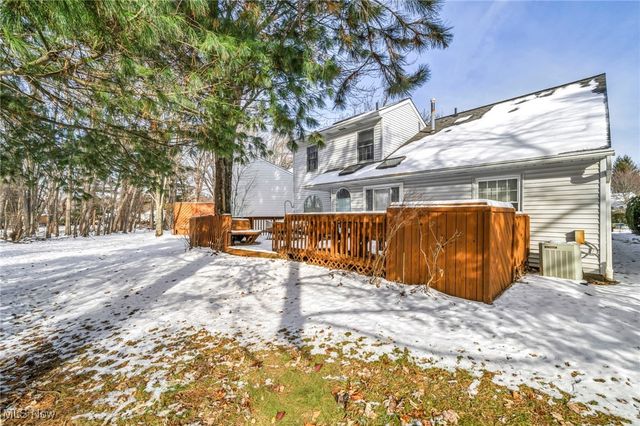 17922 Cambridge Oval, Strongsville, OH 44136