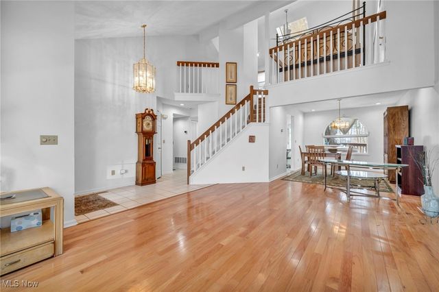 17922 Cambridge Oval, Strongsville, OH 44136