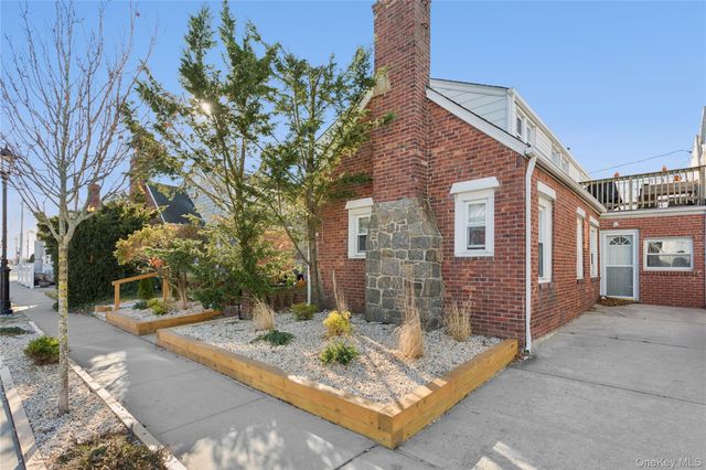 107 Pacific Boulevard, Long Beach, NY 11561