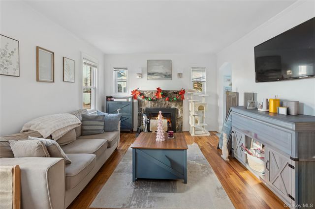 107 Pacific Boulevard, Long Beach, NY 11561