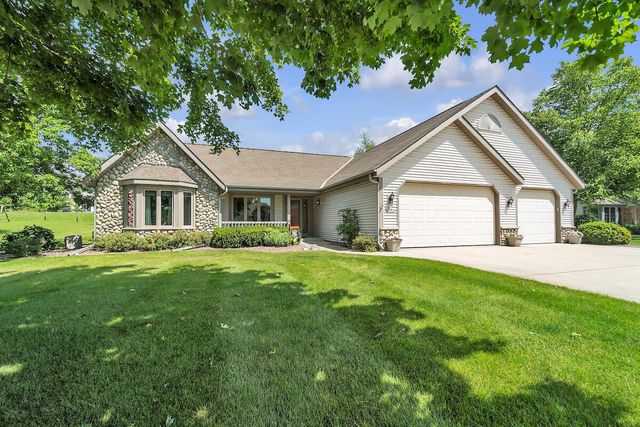 N75W24230 Overland ROAD, Sussex, WI 53089