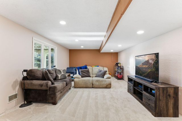 16175 Jamaica Avenue, Lakeville, MN 55044