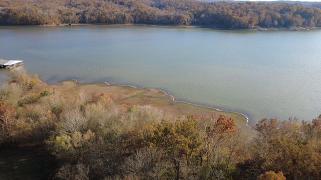 97 Camp Cir, Waverly, TN 37185