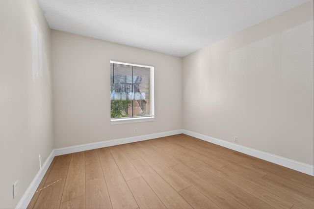 6392 Chasewood Drive B, Jupiter, FL 33458