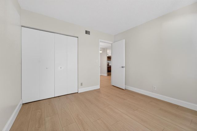 6392 Chasewood Drive B, Jupiter, FL 33458