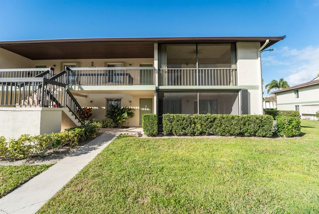 6392 Chasewood Drive B, Jupiter, FL 33458