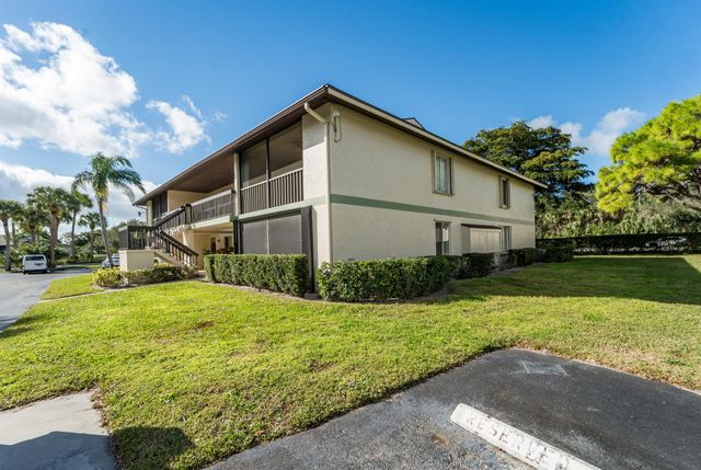 6392 Chasewood Drive B, Jupiter, FL 33458