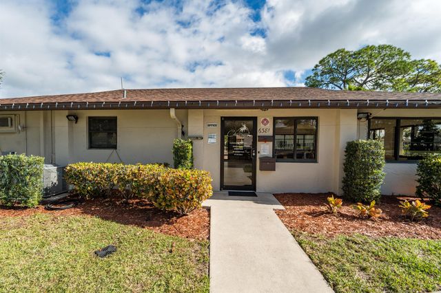 6392 Chasewood Drive B, Jupiter, FL 33458