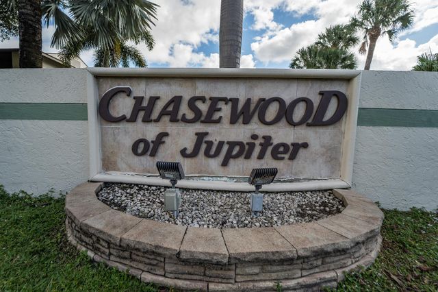 6392 Chasewood Drive B, Jupiter, FL 33458