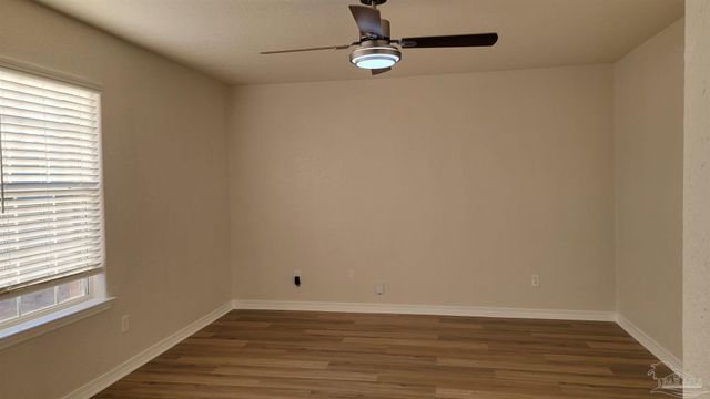 1996 Joshua Dr, Cantonment, FL 32533