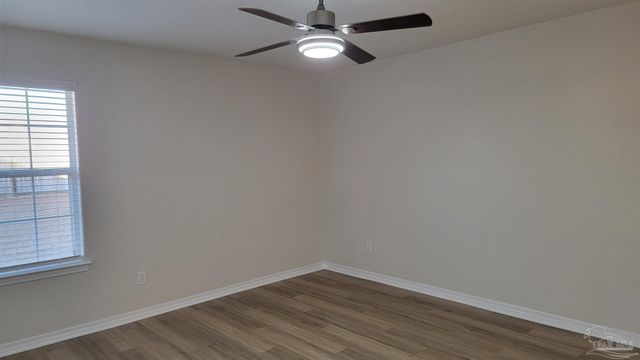 1996 Joshua Dr, Cantonment, FL 32533