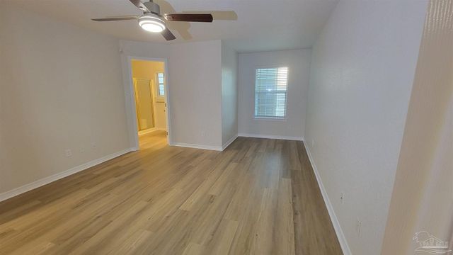 1996 Joshua Dr, Cantonment, FL 32533