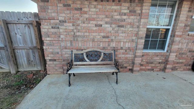 1996 Joshua Dr, Cantonment, FL 32533