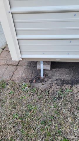 1996 Joshua Dr, Cantonment, FL 32533