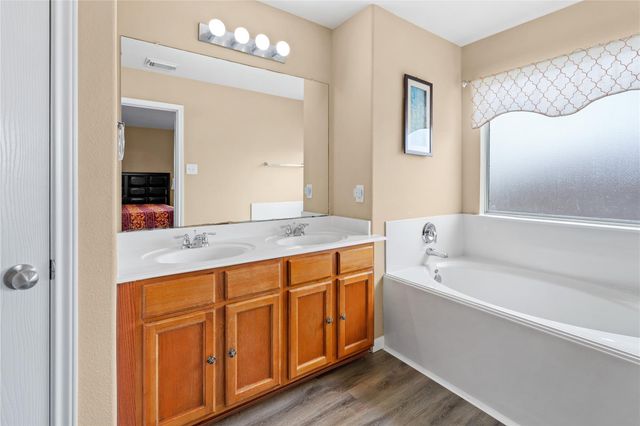 6531 Lost Pines Bend, Houston, TX 77049