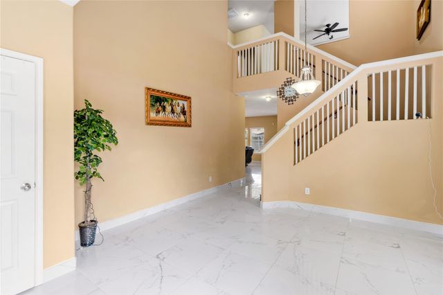 6531 Lost Pines Bend, Houston, TX 77049