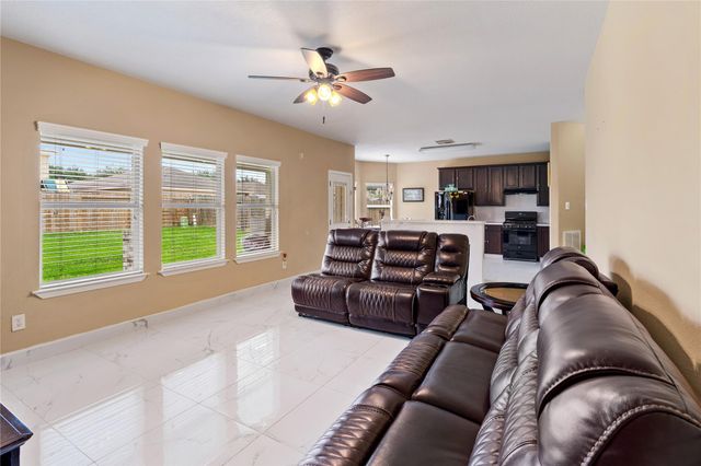 6531 Lost Pines Bend, Houston, TX 77049