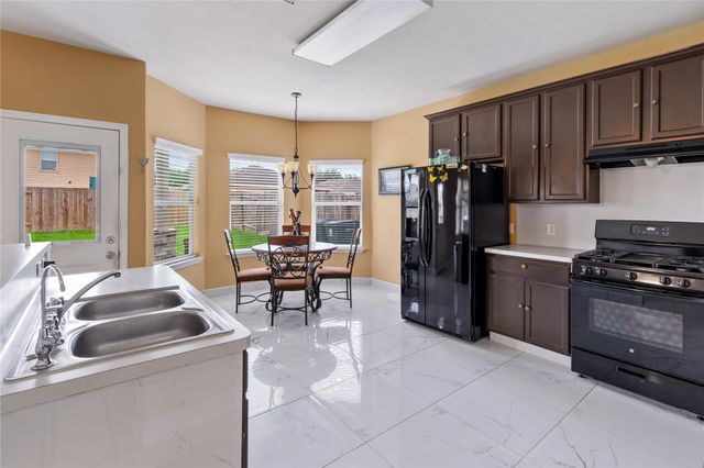 6531 Lost Pines Bend, Houston, TX 77049