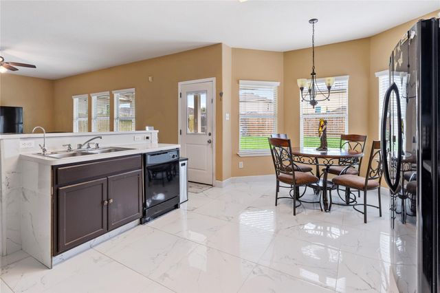 6531 Lost Pines Bend, Houston, TX 77049