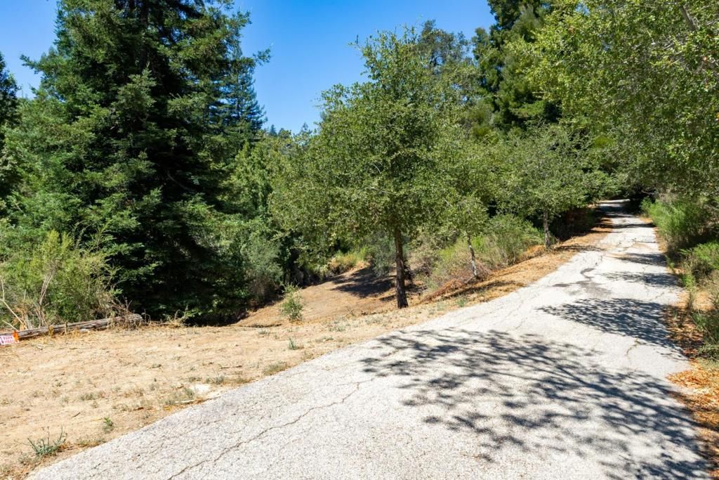 Image 3 of property listing at 0 Glenwood Drive, Los Gatos, CA 95033