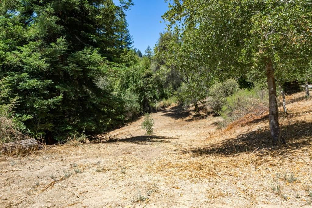 Image 4 of property listing at 0 Glenwood Drive, Los Gatos, CA 95033