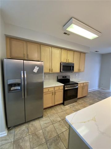 1204 Island Park CIR, Suffolk, VA 23435