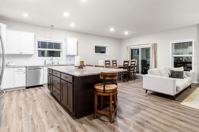 3874 Noah Court NW, Prior Lake, MN 55372