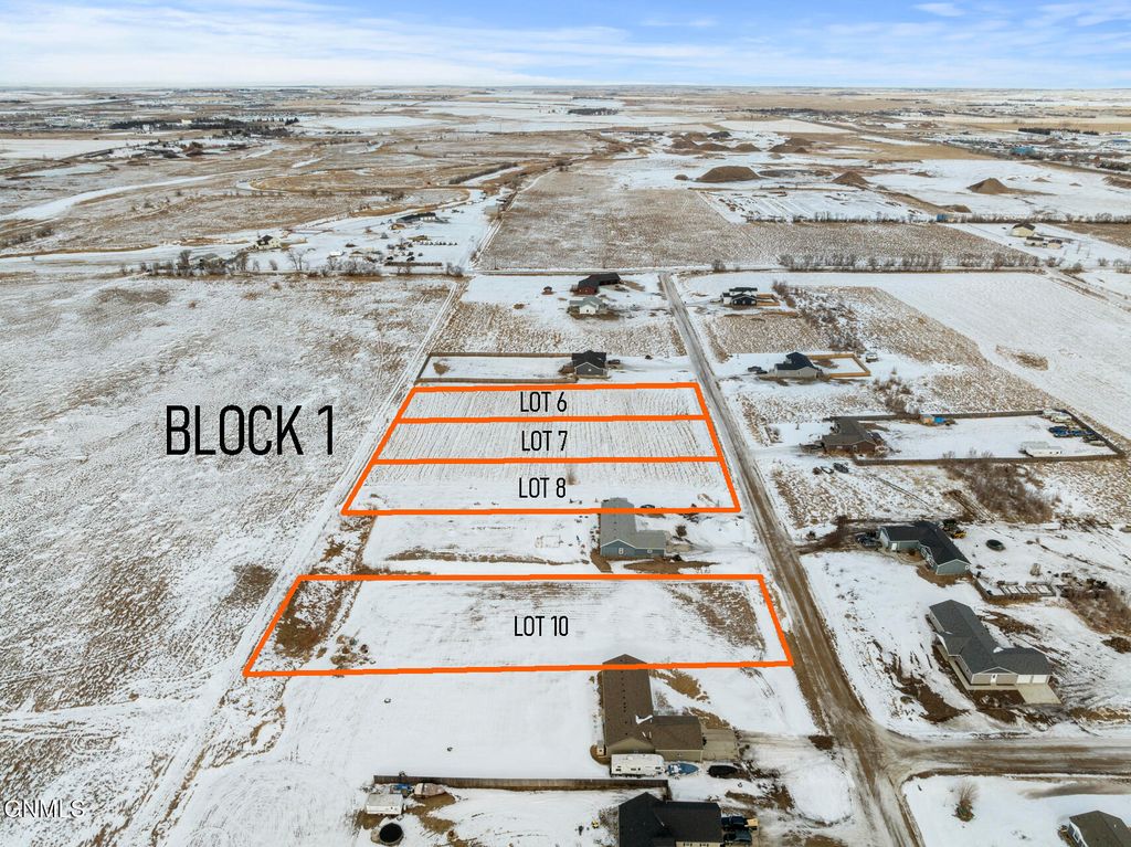 5481 Nicholas Avenue, Williston, ND 58801 photo 3