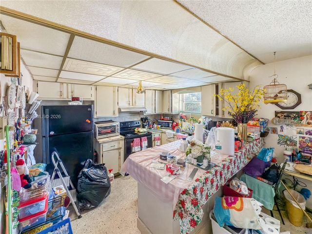 3436 NW 2nd St, Miami, FL 33125