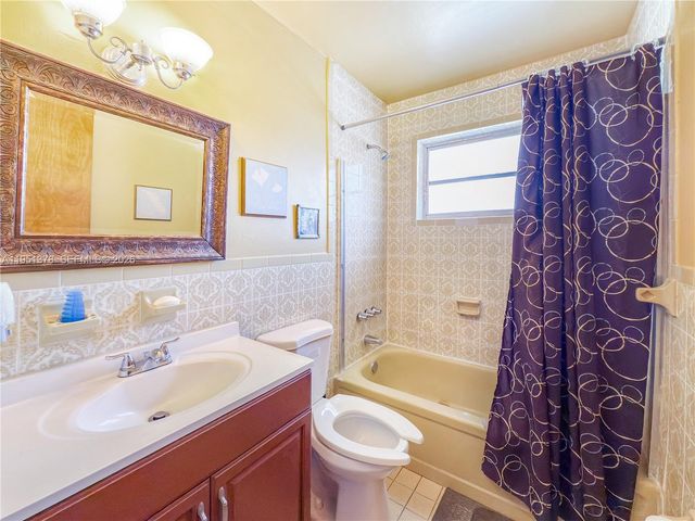 3436 NW 2nd St, Miami, FL 33125