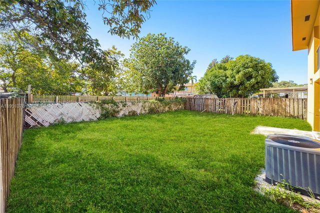 3436 NW 2nd St, Miami, FL 33125